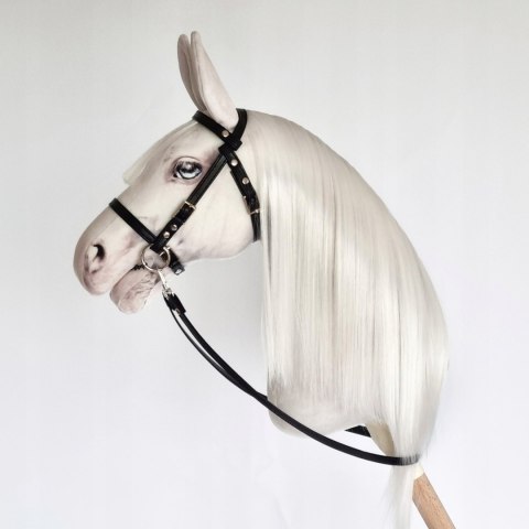 Realistyczny hobby horse, konik na patyku, biały A4 Realistyczny hobby horse, konik na patyku, biały A4