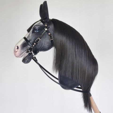 Realistyczny hobby horse, konik na patyku, czarny z białą plamką A4 Realistyczny hobby horse, konik na patyku, czarny z białą plamką A4