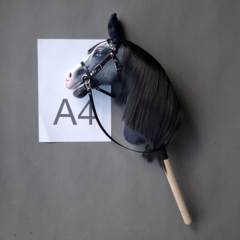 Realistyczny hobby horse, konik na patyku, czarny z białą plamką A4 Realistyczny hobby horse, konik na patyku, czarny z białą plamką A4