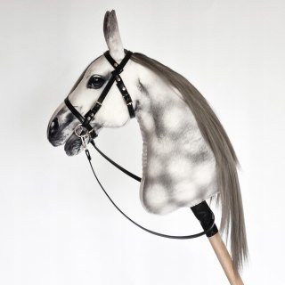 Realistyczny hobby horse, konik na patyku, jabłkowity A4