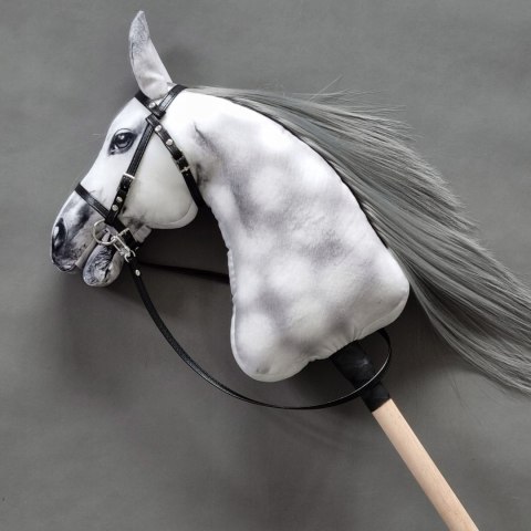 Realistyczny hobby horse, konik na patyku, jabłkowity A4