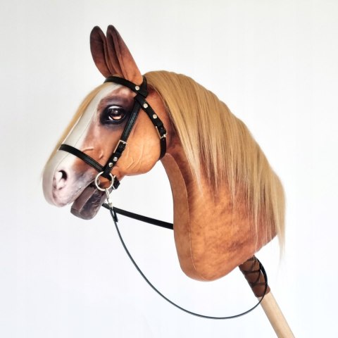 Realistyczny hobby horse, konik na patyku, koń brązowy z białą plamką A4 Realistyczny hobby horse, konik na patyku, koń brązowy z białą plamką A4