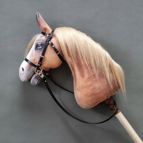 Realistyczny hobby horse, konik na patyku, koń brązowy z białą plamką A4 Realistyczny hobby horse, konik na patyku, koń brązowy z białą plamką A4