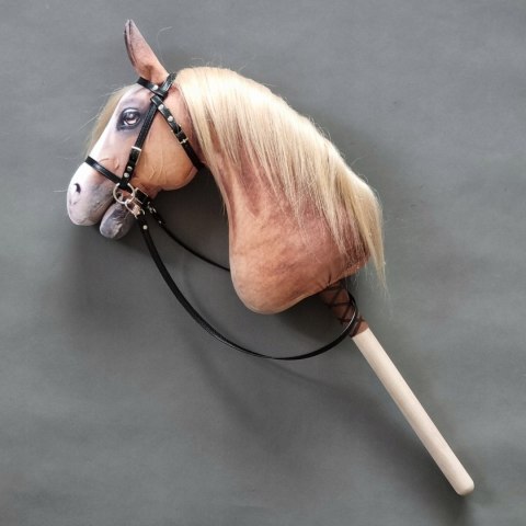 Realistyczny hobby horse, konik na patyku, koń brązowy z białą plamką A4 Realistyczny hobby horse, konik na patyku, koń brązowy z białą plamką A4