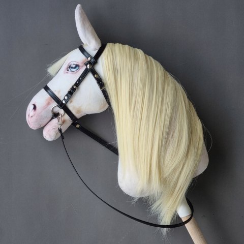 Realistyczny hobby horse, konik na patyku, koń ecru, Cremello A4 Realistyczny hobby horse, konik na patyku, koń ecru, Cremello A4