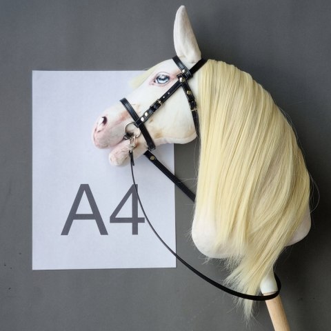 Realistyczny hobby horse, konik na patyku, koń ecru, Cremello A4 Realistyczny hobby horse, konik na patyku, koń ecru, Cremello A4