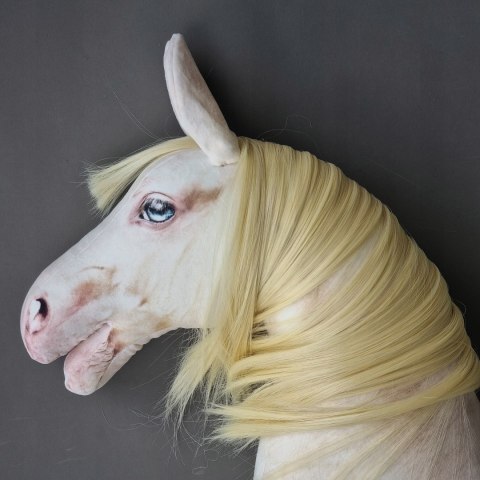 Realistyczny hobby horse, konik na patyku, koń ecru, Cremello A4 Realistyczny hobby horse, konik na patyku, koń ecru, Cremello A4
