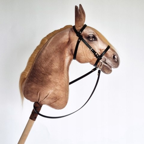 Realistyczny hobby horse, konik na patyku, koń palomino / izabelowaty A4